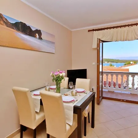Ivanka-200m Vom Meer, Balkon, Meerblick Apartment